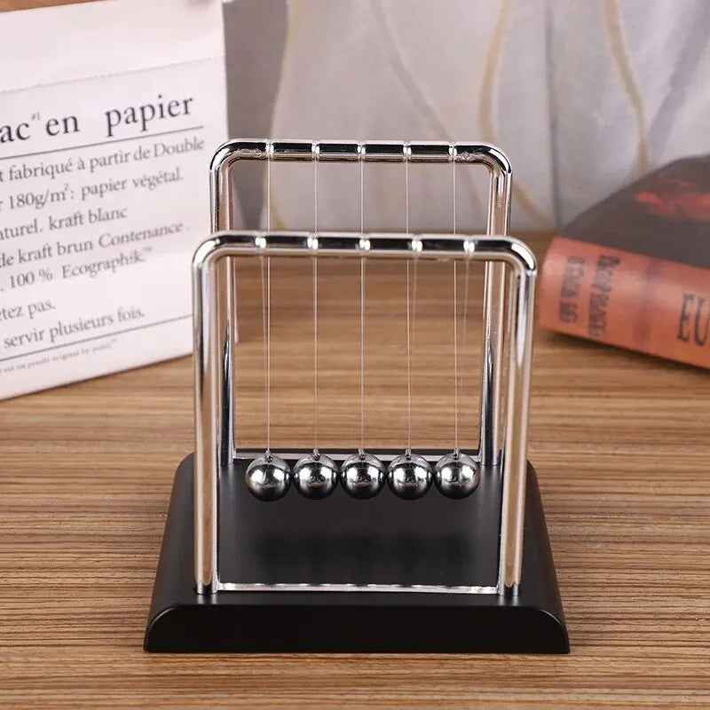 Elegant Newton's Cradle
