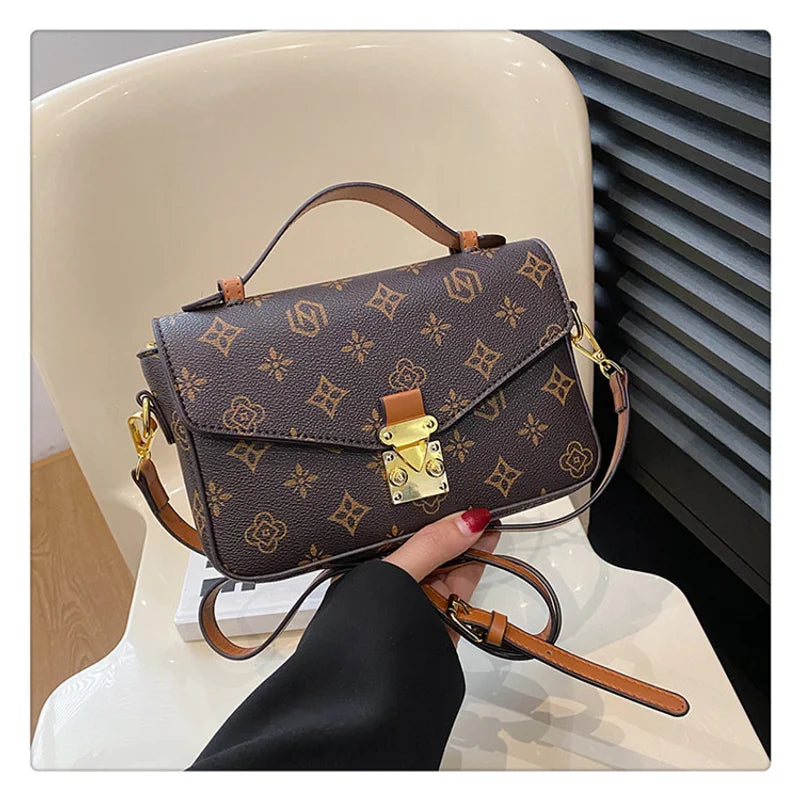 2025New  Fashion Luxury Women's Bag Horizontal Square Shoulder Bag Retro Handbag Versatile High Quality Crossbody Bag Square Bag