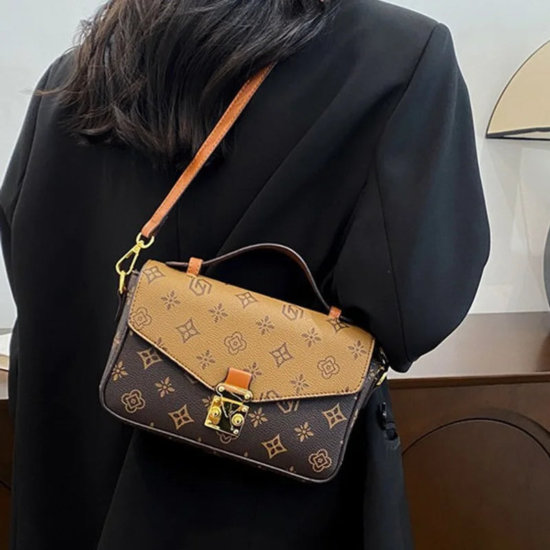 2025New  Fashion Luxury Women's Bag Horizontal Square Shoulder Bag Retro Handbag Versatile High Quality Crossbody Bag Square Bag